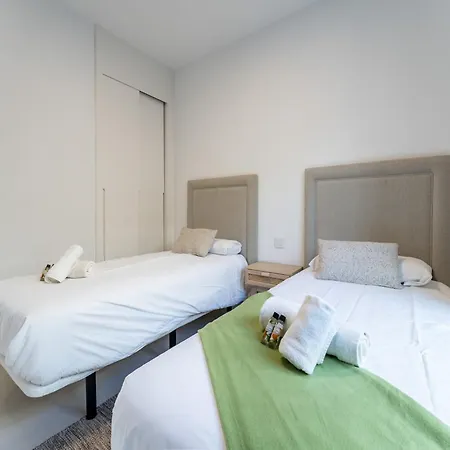 Apartamento Coastal Retreat With Shared Pool,