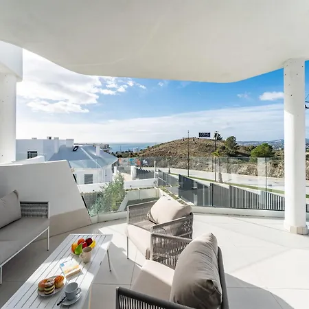 Coastal Retreat With Shared Pool, * Fuengirola