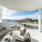 Coastal Retreat With Shared Pool, * Fuengirola