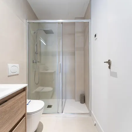 Coastal Retreat With Shared Pool, Apartment