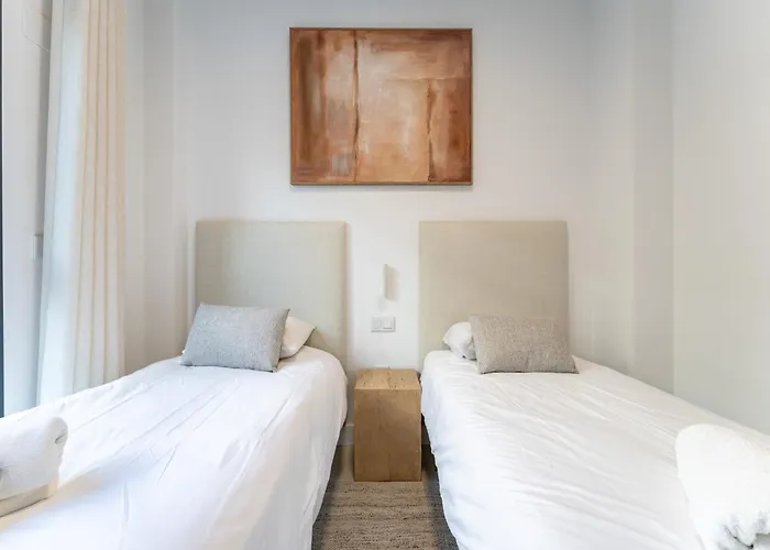 Coastal Retreat With Shared Pool, Fuengirola