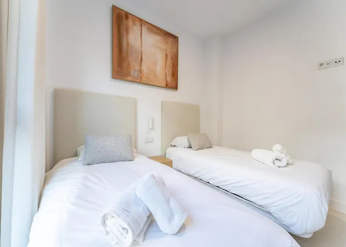 Coastal Retreat With Shared Pool, Fuengirola