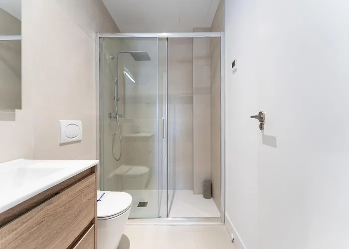 Coastal Retreat With Shared Pool, Apartment