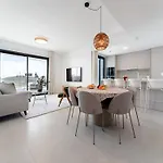 Coastal Retreat With Shared Pool, Fuengirola